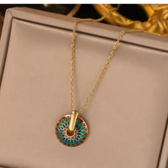 14k Gold Filled Marble Pattern Set: Necklace and hoop earrings - Picture 2 of 4